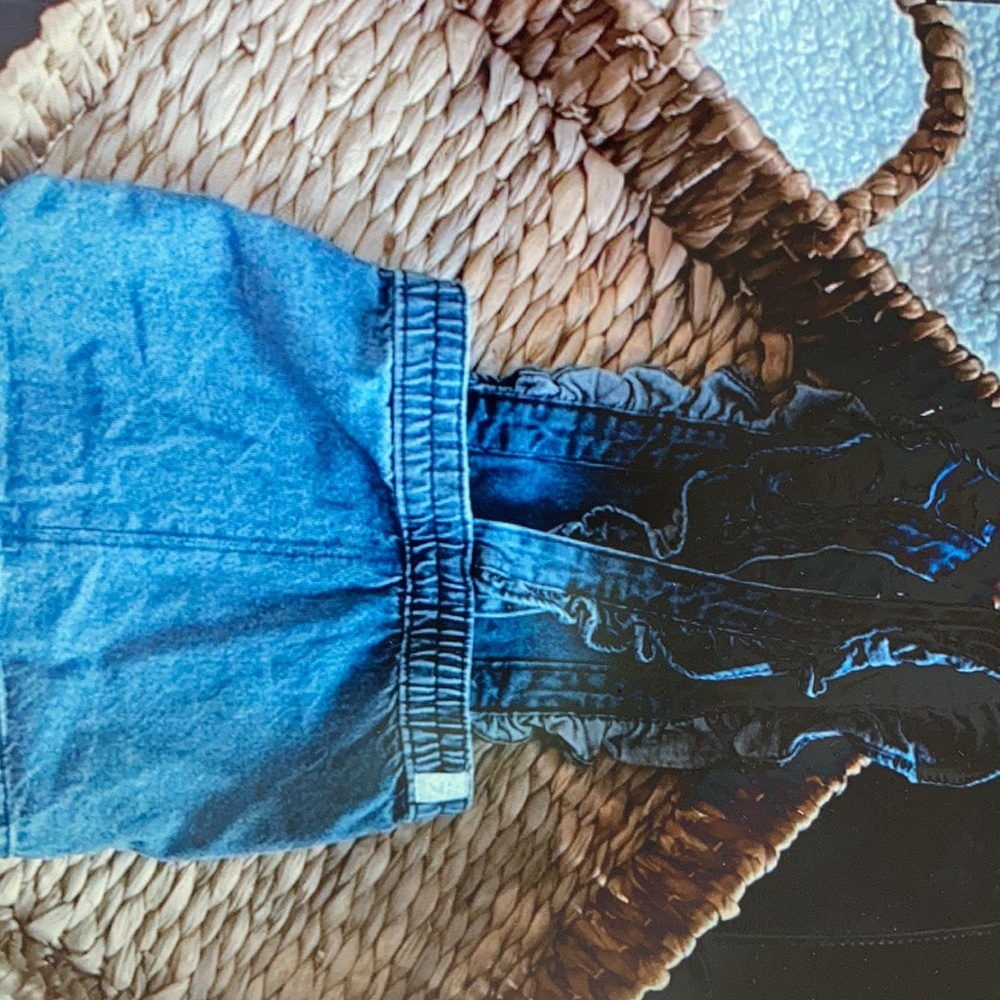 Charming ruffle denim jumper overall